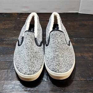 Old navy‎ faux fur lined sneakers size women's size 8 9